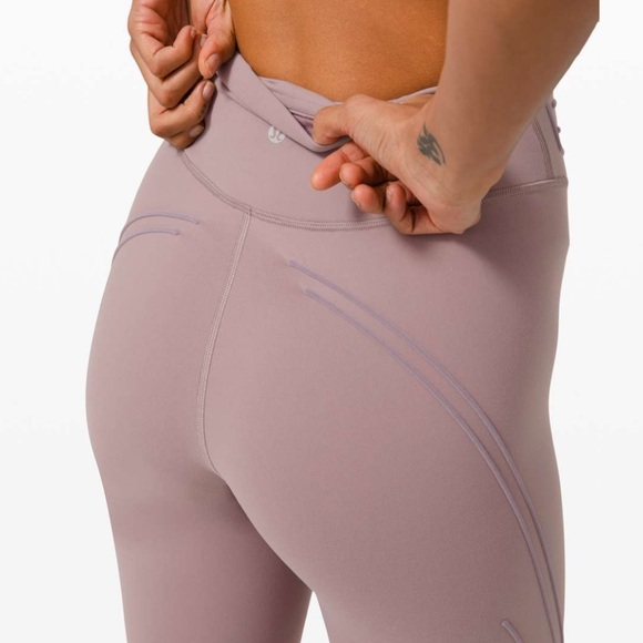 NWT Lululemon Get In Line SHR Tight 28” - Picture 6 of 7